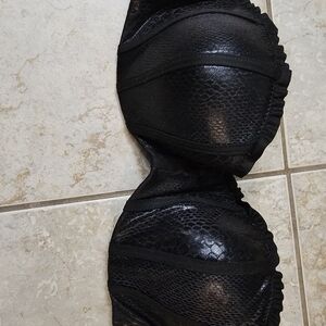 Hot Topic Black Snake-Texture Push-Up Bra